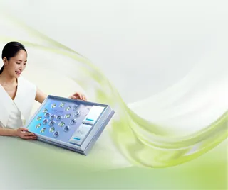 舒润养眼植萃液背景